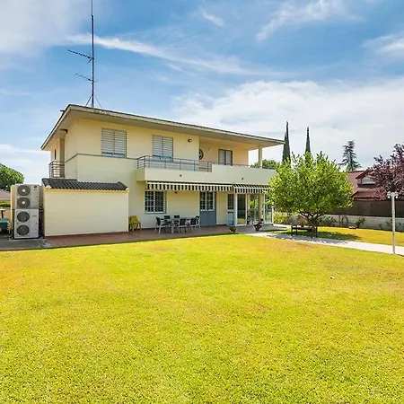 La Casa Del Olivo En *